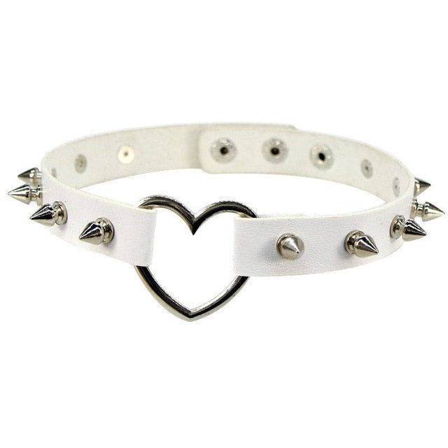 "SPIKEY HEART" CHOKER