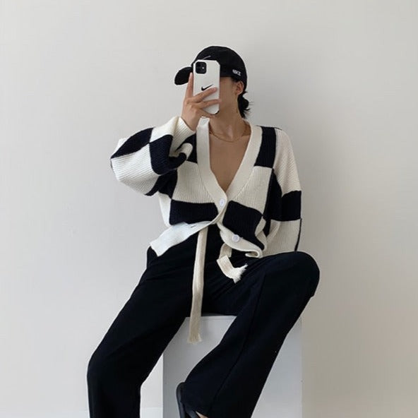 "CHECKERBOARD" KNIT CARDIGAN